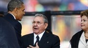 ΗΠΑ: Δεν ήταν προγραμματισμένη η χειραψία μεταξύ Ομπάμα – Κάστρο