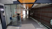 Έπεσε με το αυτοκίνητο στην τζαμαρία παραρτήματος του υπ. Πολιτισμού