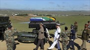 Σε εξέλιξη η κηδεία του Νέλσον Μαντέλα