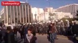Πέταξαν πορτοκάλια στους αστυνομικούς