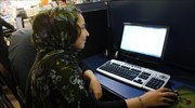 Ιράν: Απαγόρευσε τις συνομιλίες ανδρών - γυναικών στο Διαδίκτυο ο Χαμενεΐ;