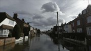 Βρετανία - Ιρλανδία: Τα 270.000 έφθασαν τα σπίτια χωρίς ηλεκτρικό