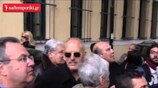 Εν μέσω επευφημιών στον εισαγγελέα οι συλληφθέντες στα διόδια Μεγάρων