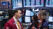 Οριακές απώλειες στη Wall Street