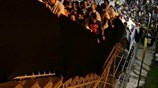 Σκάλα ταλαντεύεται επικίνδυνα στο Μαρακανά
