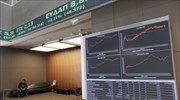 Σε ιστορικά χαμηλά, κάτω από το 5,7%, η απόδοση του 10ετούς ελληνικού ομολόγου