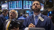 Με μικρές απώλειες άνοιξε η Wall Street