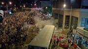 Χονγκ Κονγκ: Τα δακρυγόνα δεν «λυγίζουν» τους διαδηλωτές