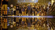 Χονγκ Κονγκ: Δεν εγκαταλείπουν τις θέσεις τους οι διαδηλωτές