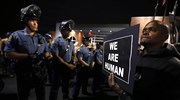 ΗΠΑ: Σαββατοκύριακο κινητοποιήσεων κατά της αστυνομικής βίας στο Σεντ Λιούις