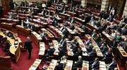 Αντιπαράθεση στη Βουλή για εκπρόθεσμες τροπολογίες