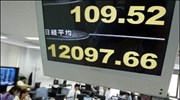 Πάνω από τις 12.000 μονάδες ο Nikkei