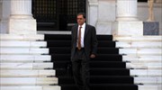 Απορρίπτει τα περί τελεσιγράφου από τρόικα η κυβέρνηση
