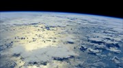 Η συννεφιασμένη Γη από το διάστημα