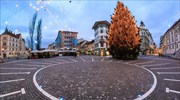 Η πρωτεύουσα της Κροατίας δώρισε σε εκείνη της Σλοβενίας ένα χριστουγεννιάτικο δέντρο