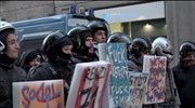 Ιταλία: Συμπλοκές μεταξύ διαδηλωτών και αστυνομικών στη Σκάλα του Μιλάνου