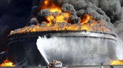 Λιβύη: Συνεργασία με αμερικανική εταιρεία για την κατάσβεση των πυρκαγιών στις δεξαμενές πετρελαίου