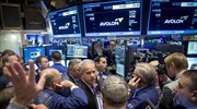 Οριακά υψηλότερα άνοιξε η Wall Street