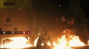 Επίθεση με μολότοφ στα ΜΑΤ έξω από τα γραφεία του ΠΑΣΟΚ