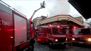 Υπό μερικό έλεγχο η φωτιά σε κατάστημα στο Μοναστηράκι