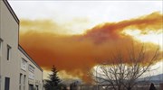 Ισπανία: Πορτοκαλί χημικό νέφος έχει καλύψει περιοχή κοντά στη Βαρκελώνη
