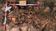 Σπανιότατη ταφή μεταξύ των ευρημάτων της ανασκαφής στο Διρό