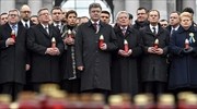 Ουκρανία: Ποροσένκο και ξένοι ηγέτες στην πορείας για τα θύματα στην πλατεία Μεϊντάν