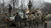 Ουκρανία: Αρχίζει η απόσυρση των βαρέων όπλων