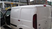Βαν - παγίδα για ανήλικους που έπεφταν θύματα παιδόφιλου