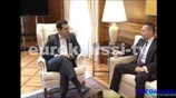 Η συνάντηση του πρωθυπουργού με τον Γιάννη Στουρνάρα
