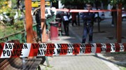 Έπεσε με βρέφος από τον τέταρτο όροφο