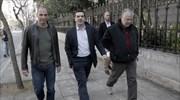 Μηνύματα Μαξίμου εντός και εκτός συνόρων