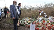 Ιωάννινα: Λουλούδια για τον Β. Γιακουμάκη άφησε ο Π. Κουρουμπλής
