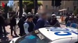 Προσαγωγές μετά την εισβολή αντιεξουσιαστών στο προαύλιο της Βουλής