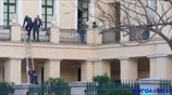 Καρέ-καρέ η έφοδος της αστυνομίας στην Πρυτανεία και οι συλλήψεις