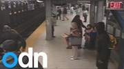 ΗΠΑ: Διάσωση άντρα που έπεσε στις ράγες του μετρό