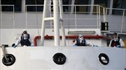 Βυθίζεται πλοιάριο με 300 μετανάστες στη Μεσόγειο