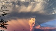 Εντυπωσιακές εικόνες από το ηφαίστειο Καλμπούκο της Χιλής