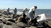 Ισπανία: Πετρελαιοκηλίδα στις Κανάριες Νήσους μετά τη βύθιση ρωσικού αλιευτικού