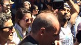 Πρωτομαγιά: Ο Γ. Βαρουφάκης στη συγκέντρωση στην Κλαυθμώνος