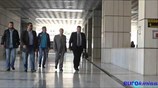 Ο Κ. Σημίτης προσέρχεται στο Πενταμελές Εφετείο Κακουργημάτων