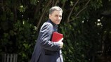Ευκ. Τσακαλώτος: Δεν τιμά τους εταίρους να επιμένουν σε μειώσεις συντάξεων