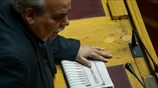 Συνεδρίαση της Βουλής με το «βλέμμα» στις Βρυξέλλες