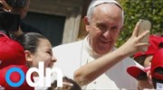 Οι «selfies» με κάνουν να νιώθω παππούς, λέει ο Πάπας