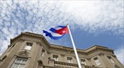Η σημαία της Κούβας υψώθηκε στο κτήριο της πρεσβείας της στην Ουάσιγκτον
