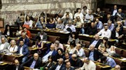 Die Zeit: Η ελληνική Βουλή συμφώνησε σε περαιτέρω μεταρρυθμίσεις
