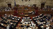 Οριακά ενισχυμένη η κυβέρνηση - Παραμένει το ρήγμα στον ΣΥΡΙΖΑ