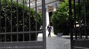 Μαξίμου: Θεσμική δυσαρμονία από διαφοροποιήσεις Ζ. Κωνσταντοπούλου