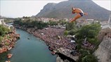 Βοσνία: Καταδύσεις από τη γέφυρα του Μόσταρ