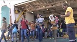Αποβιβάστηκαν 2.500 Σύροι πρόσφυγες από το πλοίο «Ελ. Βενιζέλος»